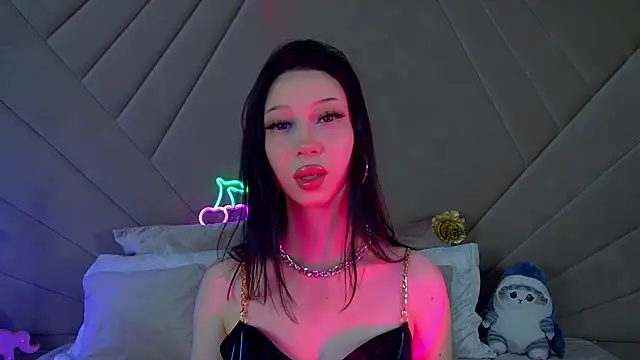Snapshot of MaliaLandre chatting on January 24, 2025, 6:35 am MaliaLandre online show from January 24, 2025, 6:35 am
