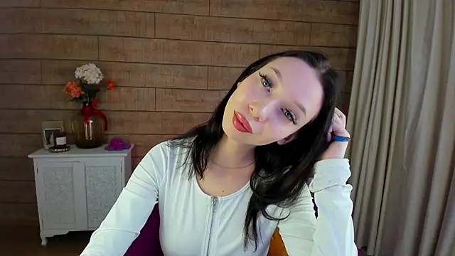 Snapshot of MaliaLandre chatting on March 10, 2025, 7:32 am MaliaLandre online show from March 10, 2025, 7:32 am
