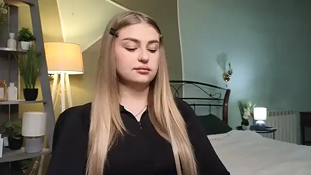 Snapshot of edaachi chatting on February 5, 2025, 8:32 am edaachi online show from February 5, 2025, 8:32 am