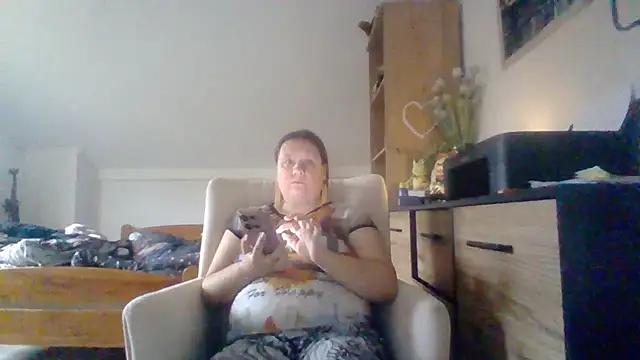 ReifeVenna online show from September 28, 2025, 3:06 pm