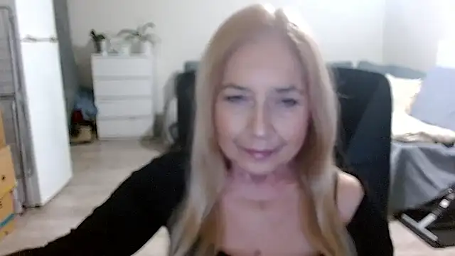 sofia xkiss online show from January 6, 2025, 2:36 pm