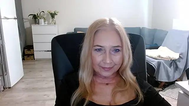 sofia xkiss online show from January 19, 2025, 7:57 am