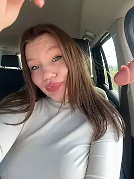 justmila online show from February 21, 2025, 12:17 pm