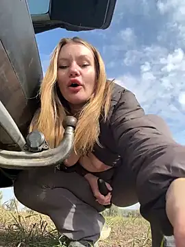 justmila online show from October 20, 2025, 10:27 am