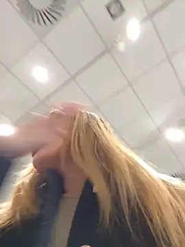 justmila online show from October 26, 2025, 1:17 pm