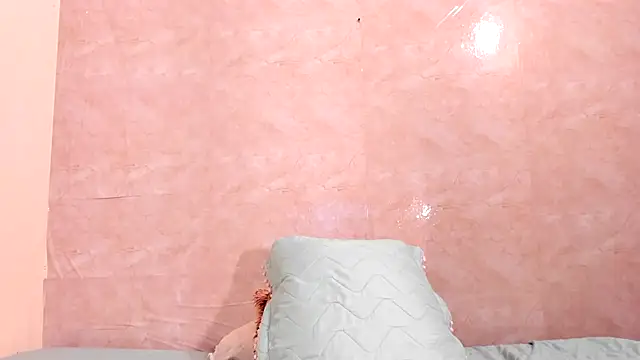 NicolVilla online show from October 23, 2025, 1:10 pm