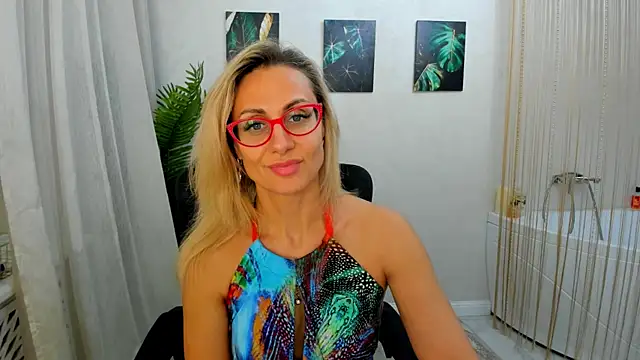 MuseOfStage online show from November 21, 2025, 11:42 am