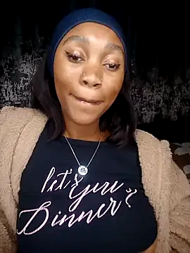 Shria107 online show from November 6, 2025, 11:04 pm