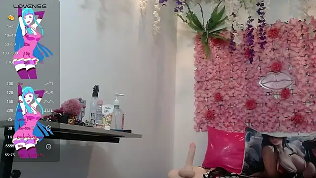 BLONDE SEXYHOT online show from March 13, 2025, 9:32 am