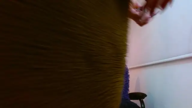 BLONDE SEXYHOT online show from October 14, 2025, 3:35 pm