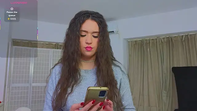 Snapshot of SweetScribe chatting on November 14, 2025, 6:45 am SweetScribe online show from November 14, 2025, 6:45 am