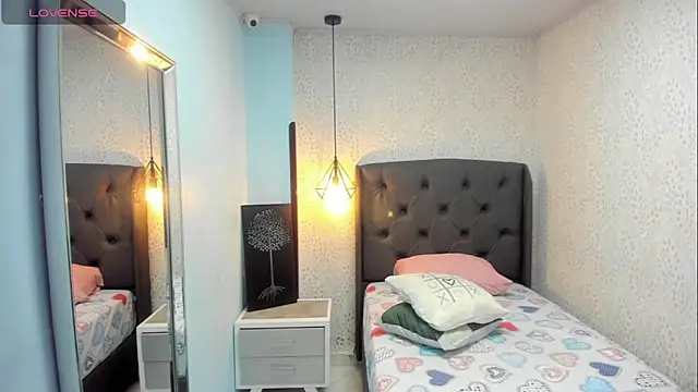 Snapshot of MAILYLOVE1 chatting on February 19, 2025, 4:00 pm MAILYLOVE1 online show from February 19, 2025, 4:00 pm