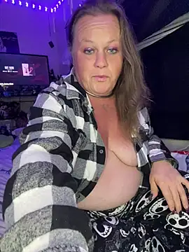 HeatherLynn online show from June 30, 2026, 4:24 am