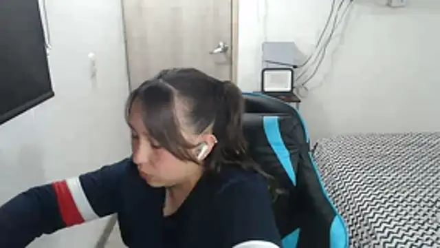 Snapshot of Skarlet_Adams28 chatting on December 4, 2025, 6:16 pm Skarlet Adams28 online show from December 4, 2025, 6:16 pm