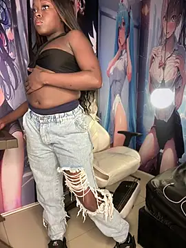 Snapshot of Thyana_LS chatting on February 5, 2025, 1:11 pm Thyana LS online show from February 5, 2025, 1:11 pm