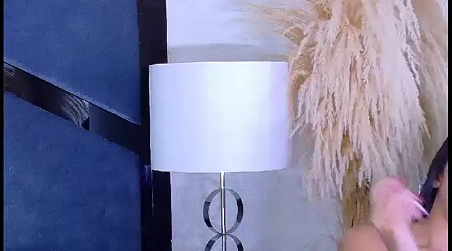 Snapshot of KylieWhite chatting on March 14, 2025, 3:47 pm KylieWhite online show from March 14, 2025, 3:47 pm