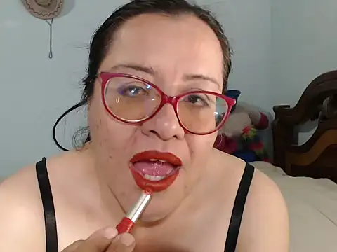 esmeralda-delmar online show from September 27, 2025, 10:59 pm