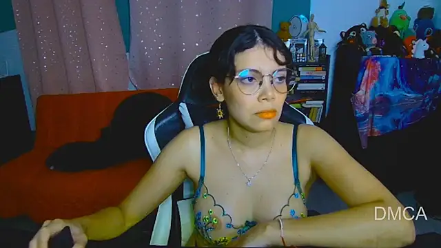 Snapshot of Drea_Foox chatting on February 13, 2026, 3:57 am Drea Foox online show from February 13, 2026, 3:57 am