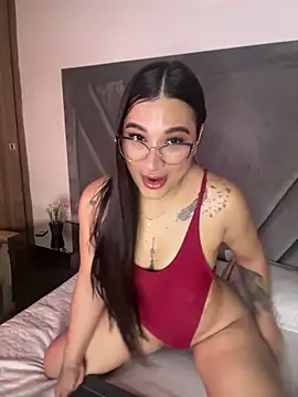 Snapshot of nataliee_foster chatting on April 2, 2026, 10:24 am nataliee foster online show from April 2, 2026, 10:24 am