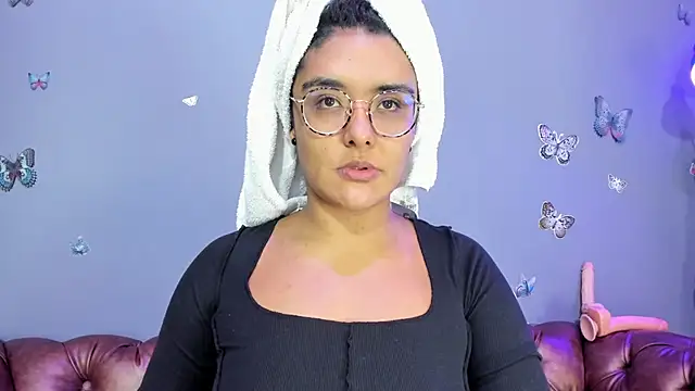 Kaira mosse online show from October 22, 2025, 11:21 am