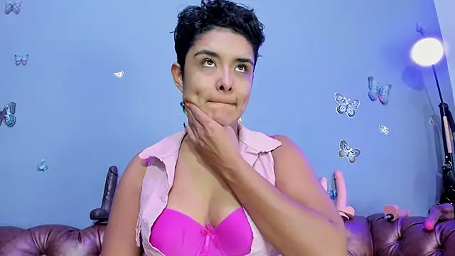 Kaira mosse online show from November 5, 2025, 12:16 pm