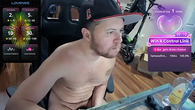 Snapshot of aaron_s_x chatting on February 4, 2026, 12:49 am aaron s x online show from February 4, 2026, 12:49 am