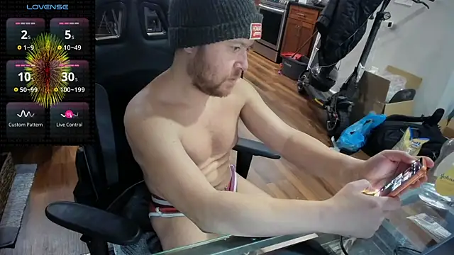 Snapshot of aaron_s_x chatting on February 11, 2026, 12:37 am aaron s x online show from February 11, 2026, 12:37 am