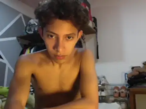 Snapshot of ferchitibellako chatting on December 17, 2024, 5:18 am ferchitibellako online show from December 17, 2024, 5:18 am