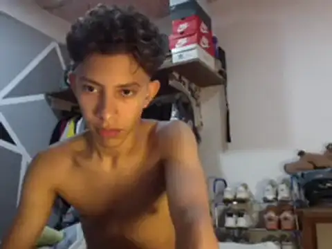 Snapshot of ferchitibellako chatting on December 23, 2024, 4:22 am ferchitibellako online show from December 23, 2024, 4:22 am