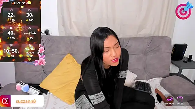 Snapshot of AnneteLynch chatting on December 22, 2025, 10:07 pm AnneteLynch online show from December 22, 2025, 10:07 pm