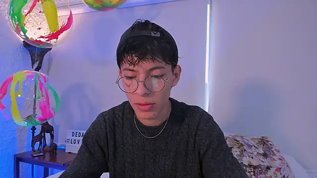 alexandersawyer online show from March 19, 2025, 12:01 pm