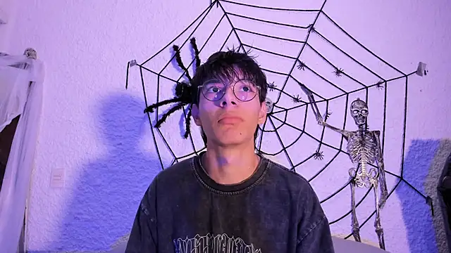 alexandersawyer online show from October 10, 2025, 10:31 pm