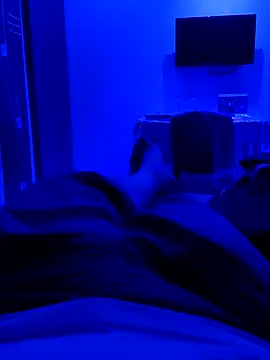 Akhil3290 online show from January 7, 2025, 4:05 pm