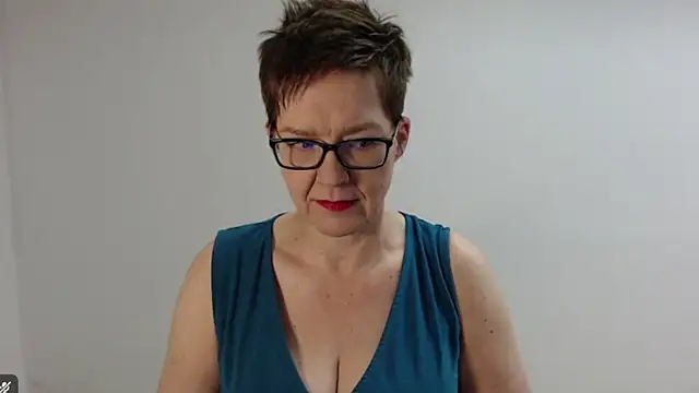 Snapshot of Sofie69Velvet chatting on February 11, 2026, 5:29 pm Sofie69Velvet online show from February 11, 2026, 5:29 pm