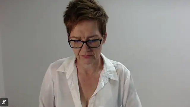 Snapshot of Sofie69Velvet chatting on April 16, 2026, 6:14 am Sofie69Velvet online show from April 16, 2026, 6:14 am
