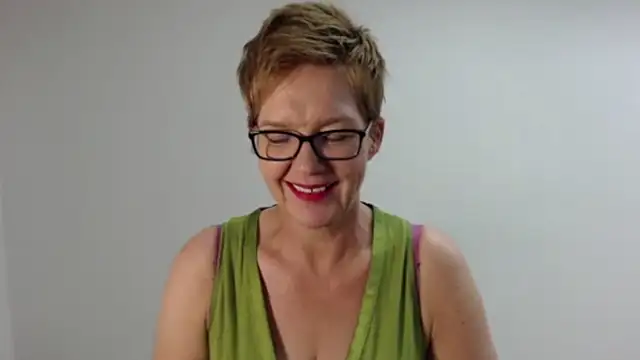 Snapshot of Sofie69Velvet chatting on June 10, 2026, 1:10 pm Sofie69Velvet online show from June 10, 2026, 1:10 pm