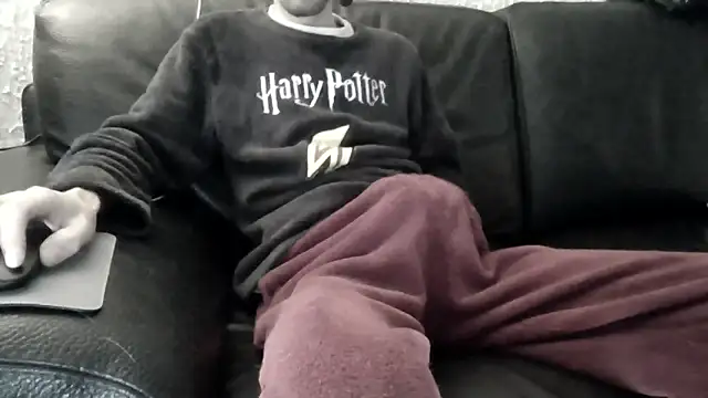 Snapshot of passif520 chatting on November 12, 2025, 9:10 am passif520 online show from November 12, 2025, 9:10 am