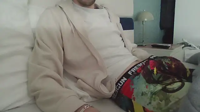 Snapshot of passif520 chatting on March 12, 2026, 11:05 am passif520 online show from March 12, 2026, 11:05 am