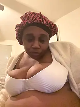 Snapshot of DestinyThickems89 chatting on December 2, 2025, 11:34 pm DestinyThickems89 online show from December 2, 2025, 11:34 pm