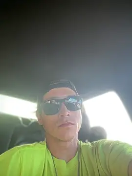 Snapshot of bigdckstud chatting on June 29, 2026, 12:27 pm bigdckstud online show from June 29, 2026, 12:27 pm