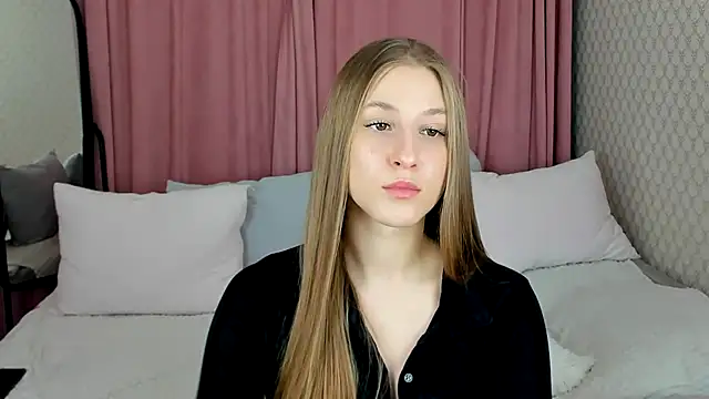 BritneyCruze online show from December 10, 2024, 1:00 pm