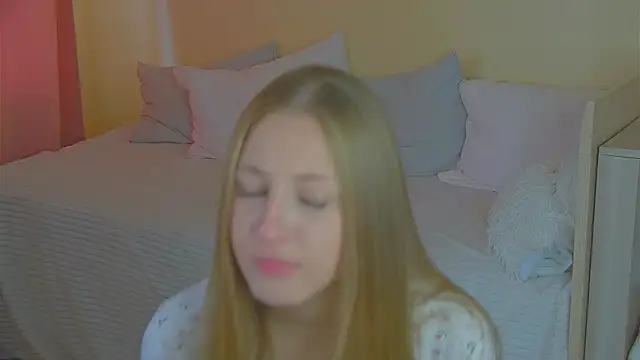 BritneyCruze online show from September 25, 2025, 8:29 am