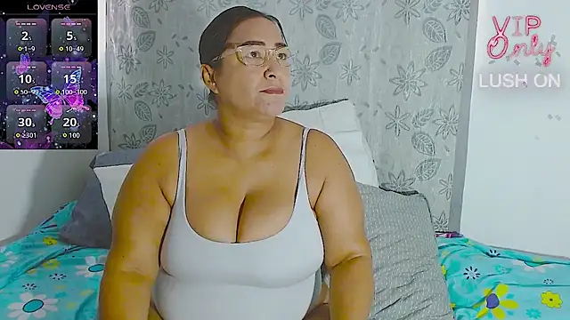 Snapshot of sexy_hot_carol chatting on June 21, 2026, 6:43 pm sexy hot carol online show from June 21, 2026, 6:43 pm