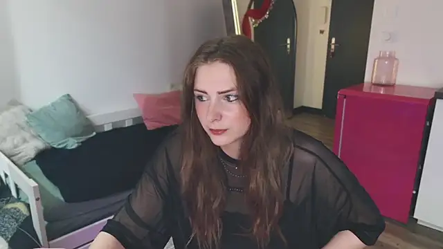 ce leste   online show from October 22, 2025, 1:11 pm