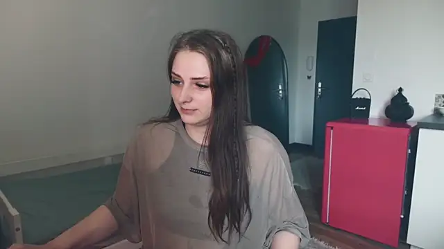 Snapshot of ce_leste__ chatting on February 19, 2026, 10:11 am ce leste online show from February 19, 2026, 10:11 am