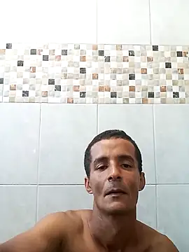 Snapshot of morenogato100 chatting on April 7, 2026, 10:05 am morenogato100 online show from April 7, 2026, 10:05 am