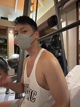 Snapshot of frnk30151 chatting on February 15, 2026, 4:14 pm frnk30151 online show from February 15, 2026, 4:14 pm