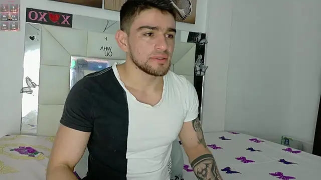 Snapshot of Sexy_Alejandro_ chatting on February 24, 2025, 11:21 am Sexy Alejandro online show from February 24, 2025, 11:21 am