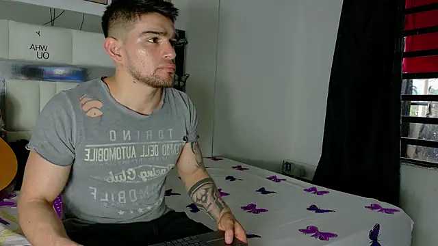 Snapshot of Sexy_Alejandro_ chatting on March 3, 2025, 5:07 pm Sexy Alejandro online show from March 3, 2025, 5:07 pm