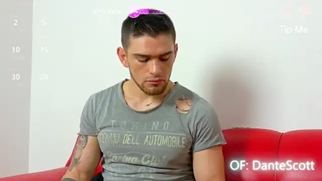 Sexy Alejandro  online show from December 4, 2025, 1:31 pm